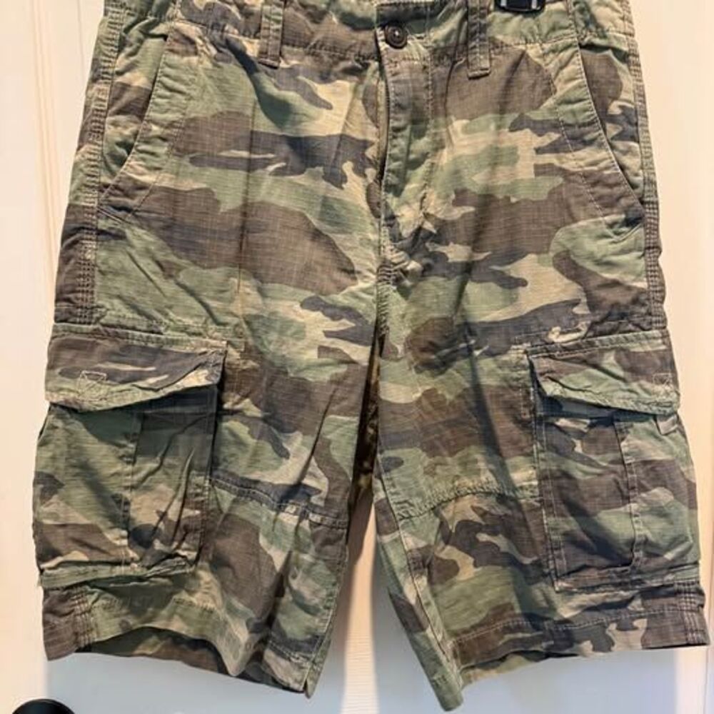 American Eagle Outfitters Men’s Camouflage Cargo Shorts Size 31 NWT